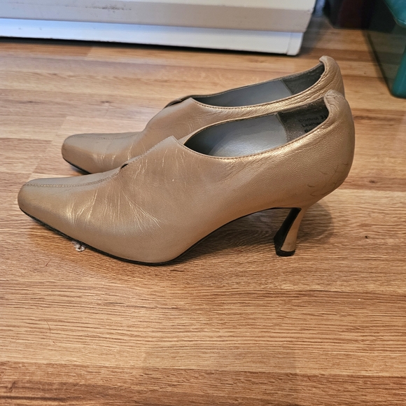Belini Gold Metallic Leather Heeled Bootie Size 7.5 - Picture 5 of 7